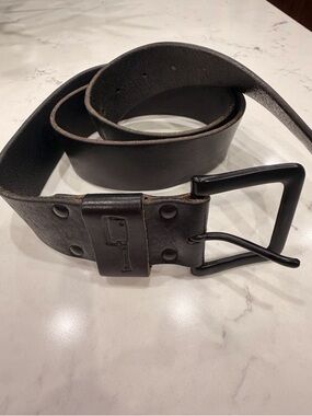 Black Leather Men's Belt with Matte Black Buckle